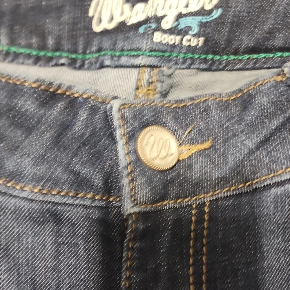 Wrangler Women's Indigo Boot Cut Jeans - Picture 3 of 9